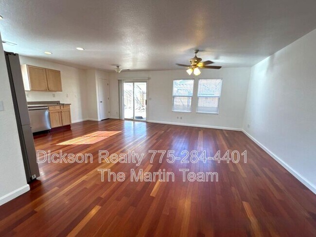 Building Photo - 986 Montero Dr