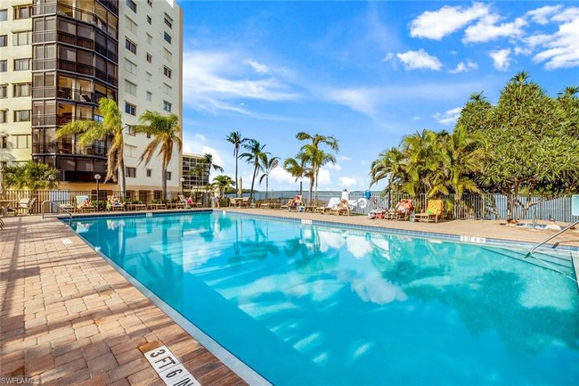 Foto del edificio - 4263 Bay Beach Ln