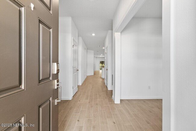 Building Photo - 9719 Giada Dr