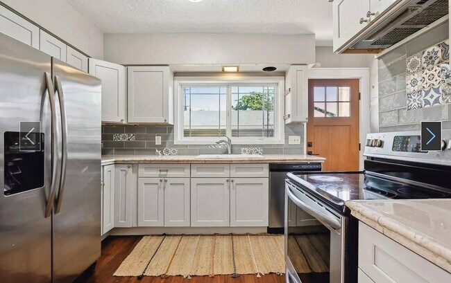 Foto del edificio - 5604 SE Holgate Blvd