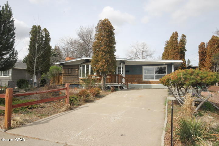 Primary Photo - 105 Riverview 1 E