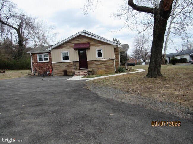 Building Photo - 17839 Batestown Rd