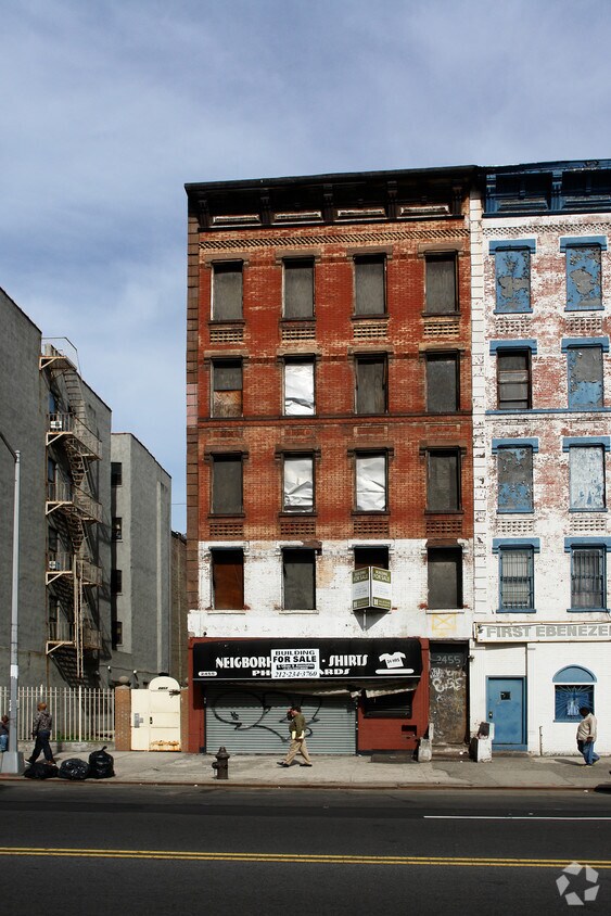 Foto del edificio - 2455 Frederick Douglass Blvd