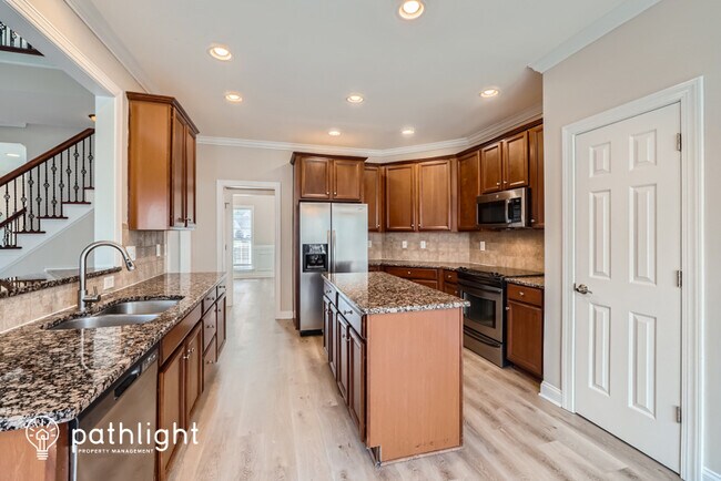 Building Photo - 12010 Shasta View Way, Matthews, NC, 28105