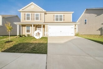 Building Photo - 2614 Stinger Dr
