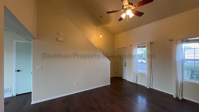 Photo - 1045 Lords Hill Dr House