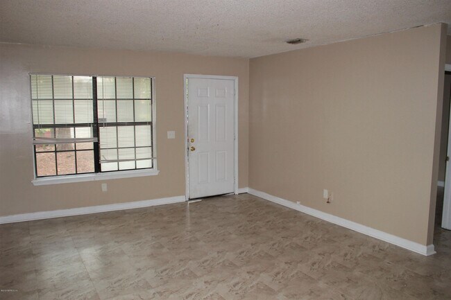 Foto del edificio - 6310 Delacy Rd