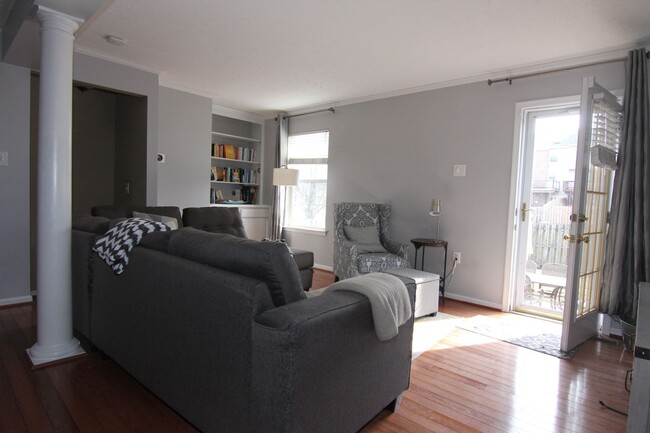 Foto del edificio - Lovely 3 BR End Unit in Kincaid Forest!