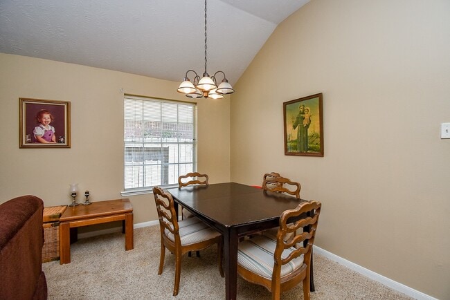 Foto del edificio - 14915 Willow Hearth Dr