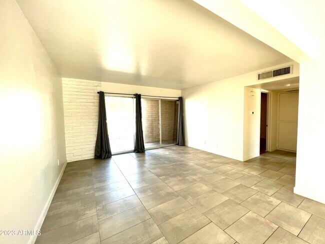 Foto del edificio - 3629 E Turney Ave