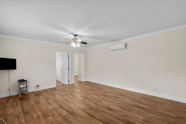 Foto del edificio - 18621 Bryant St