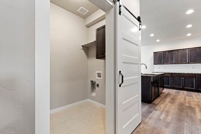 Foto del edificio - 6330 W Tierra Ln