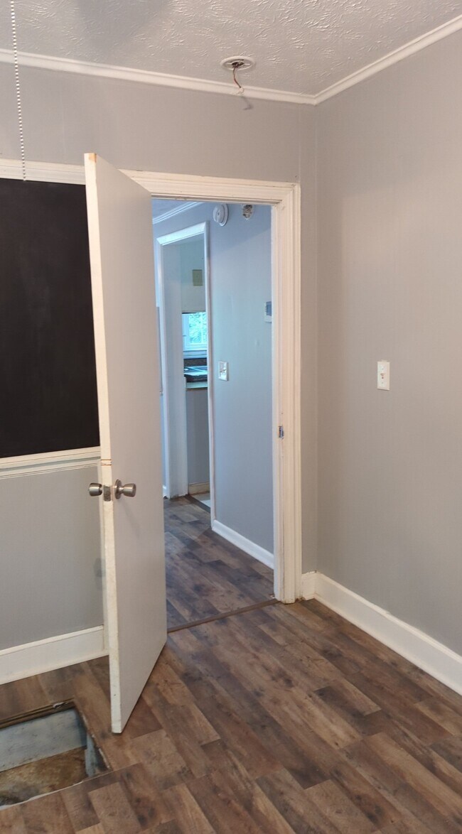 Dormitorio de entrada 4 - 2226 shady grove road