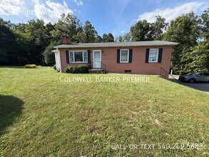 Building Photo - 528 Greenwood Rd