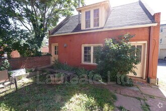 Building Photo - 834 Clarkson St