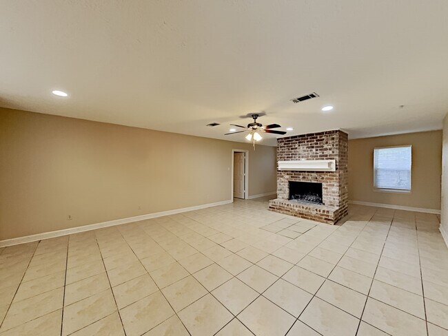 Foto del edificio - 16395 Havenpark Dr
