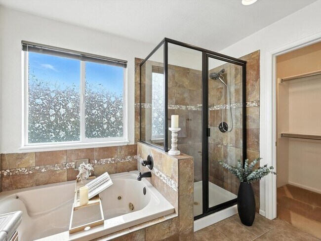 Foto del edificio - 8295 Cedar Chase Dr