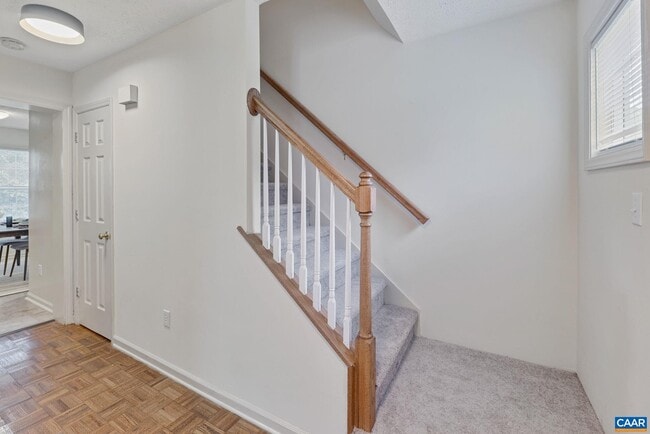 Foto del edificio - 100 Brandywine Ct