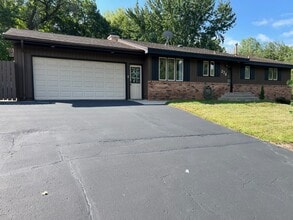 Building Photo - 276 Palomino Dr S