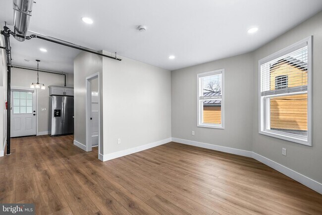 Foto del edificio - 320 W King St