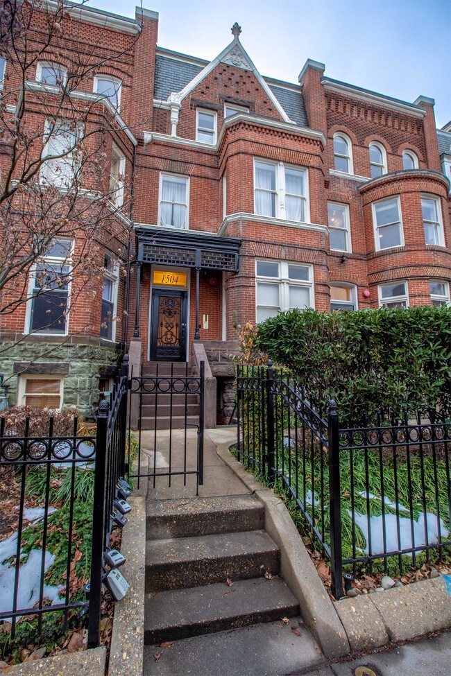 Building Photo - 1504 17th St NW