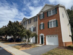 Building Photo - 3017 Diamond Spring Ln