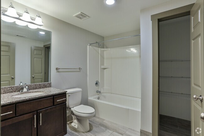 1HAB, 1BA - 700 ft² - The Lofts at Silver