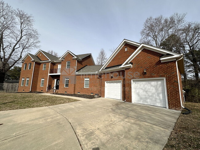 Building Photo - 3121 Deans Ct