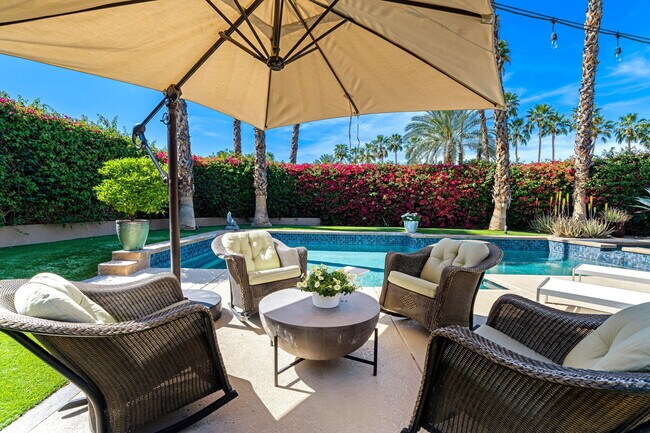 Building Photo - 79120 Fox Run