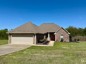Building Photo - 957 Lebleu Rd