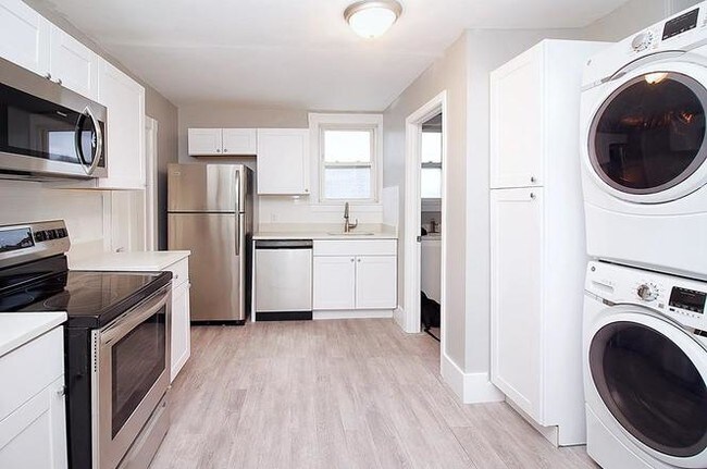 Kitchen - 343 Lafayette St
