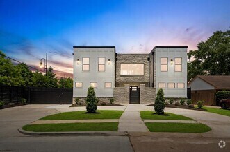 Building Photo - 10070 Cedardale Dr