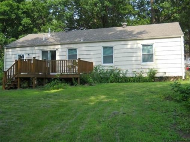Backyard with deck - 9014 Main St