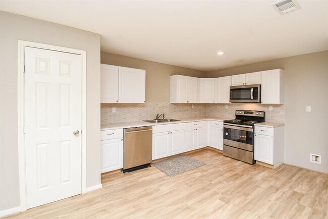 Building Photo - 15357 Ben Wiggins Rd