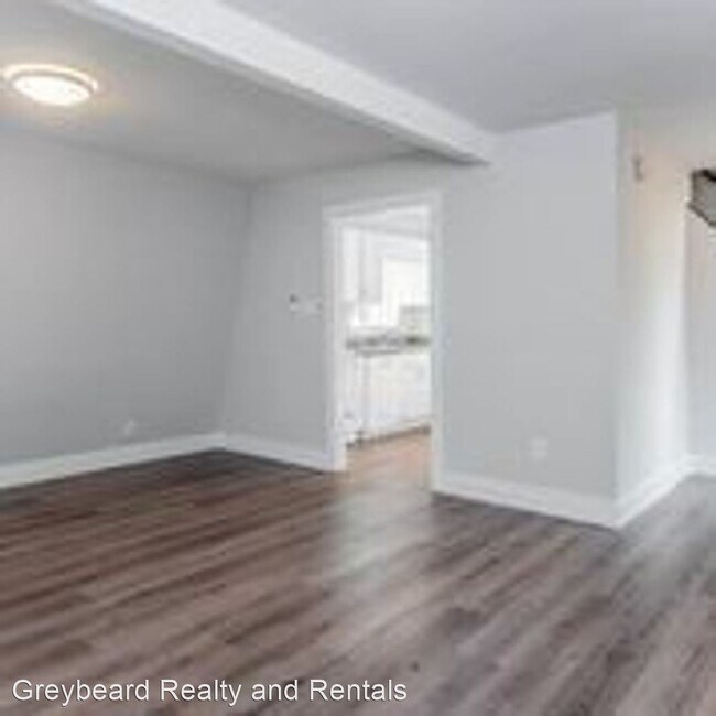 Foto del edificio - 1 br, 1 bath House - 4 Unaka Ave.  Apt. 1