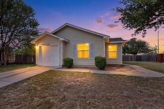 Building Photo - 13124 Maidenhair Tr