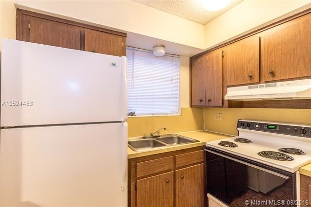 Foto del edificio - 2500 SW 18th Terrace