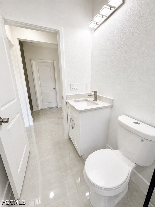 Foto del edificio - 4410-4412 25th St SW