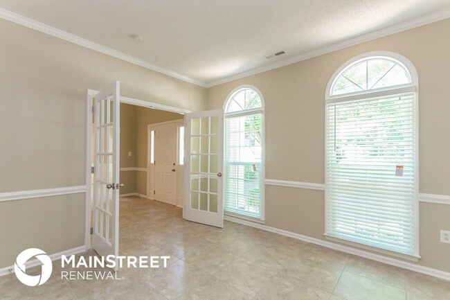 Building Photo - 6232 Hickory Cove Ln