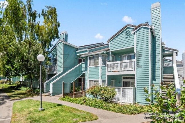 Building Photo - 714 Waterford Pl