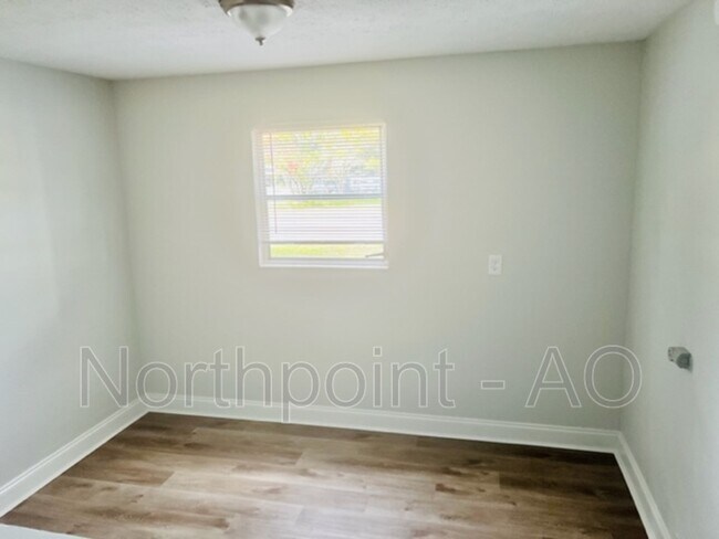 Foto del edificio - 6994 Miss Muffet Ln S