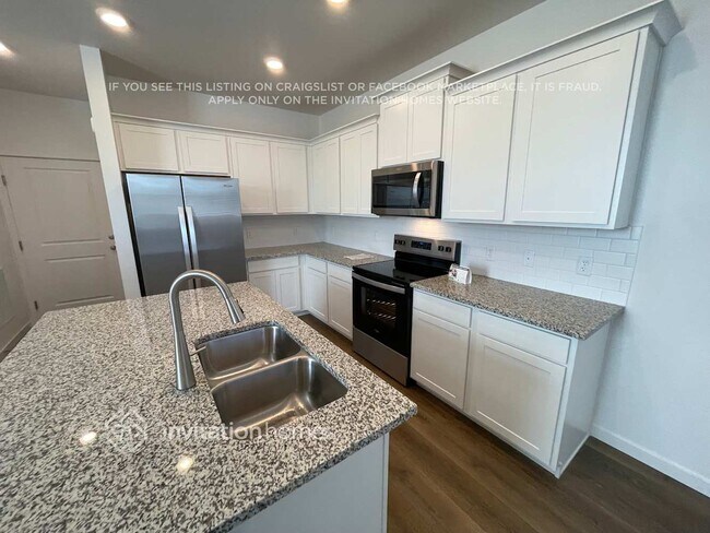 Foto del edificio - 279 S Uriah St