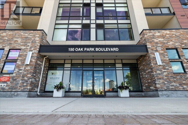 Building Photo - 150-150 Oak Park Blvd