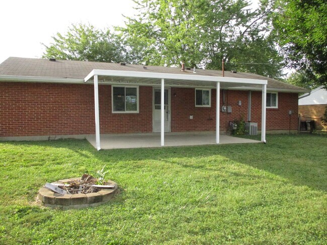 Foto del edificio - Huber 3 bedroom/1 bath Single-Story home