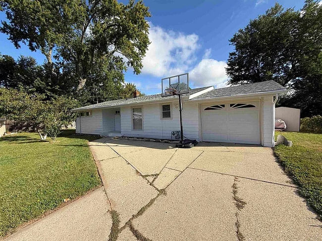 Building Photo - 1011 Foster Ct