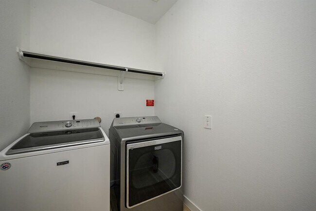 Foto del edificio - 29946 Gallatin River Ln