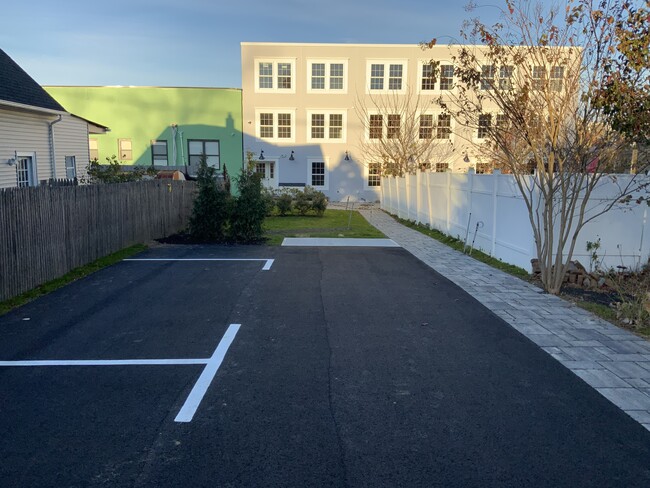 Building Photo - 48 1st Ave