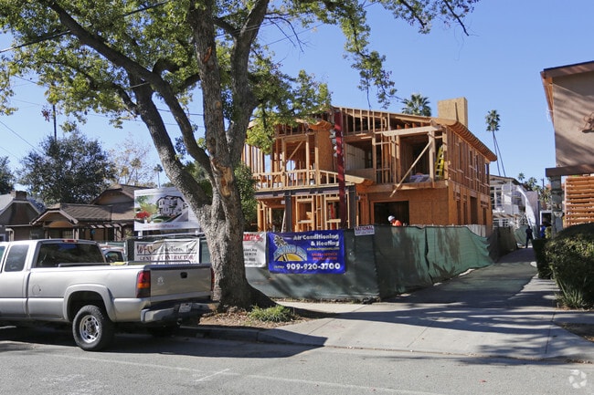 Building - 95 N Sierra Bonita Ave