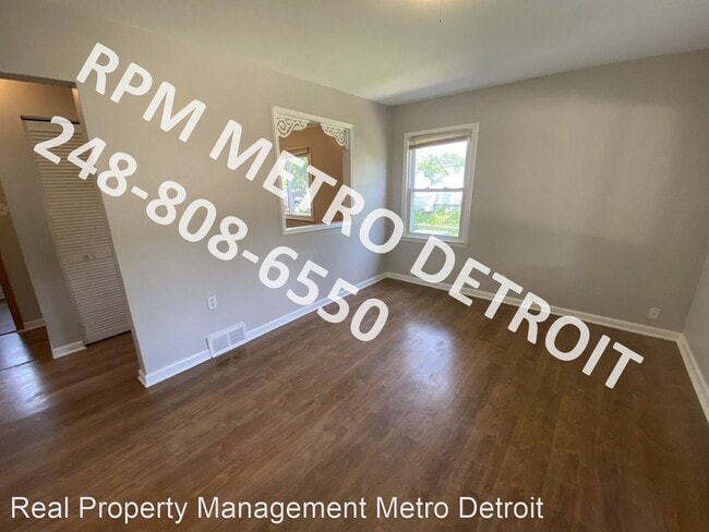 Building Photo - 3 br, 1 bath House - 24583 Valley Ave