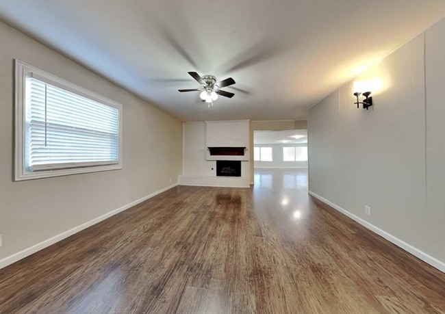 Foto del edificio - 920 S Waterview Dr